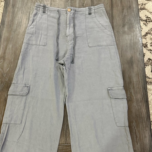 Sincerely Jules Wide Leg Cargo Pants NWOT - Picture 3 of 9